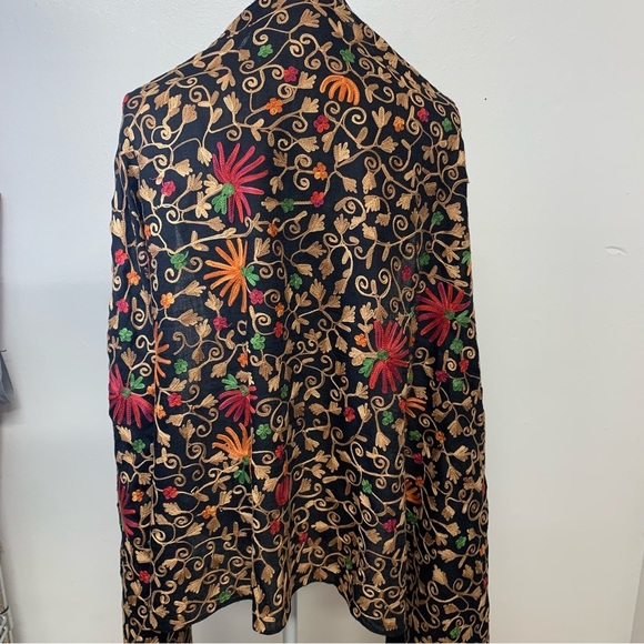 Sevya Handmade Wrap Shaw  Black All Over Floral Embroidered  Fringe Wool Viscose - Picture 10 of 12